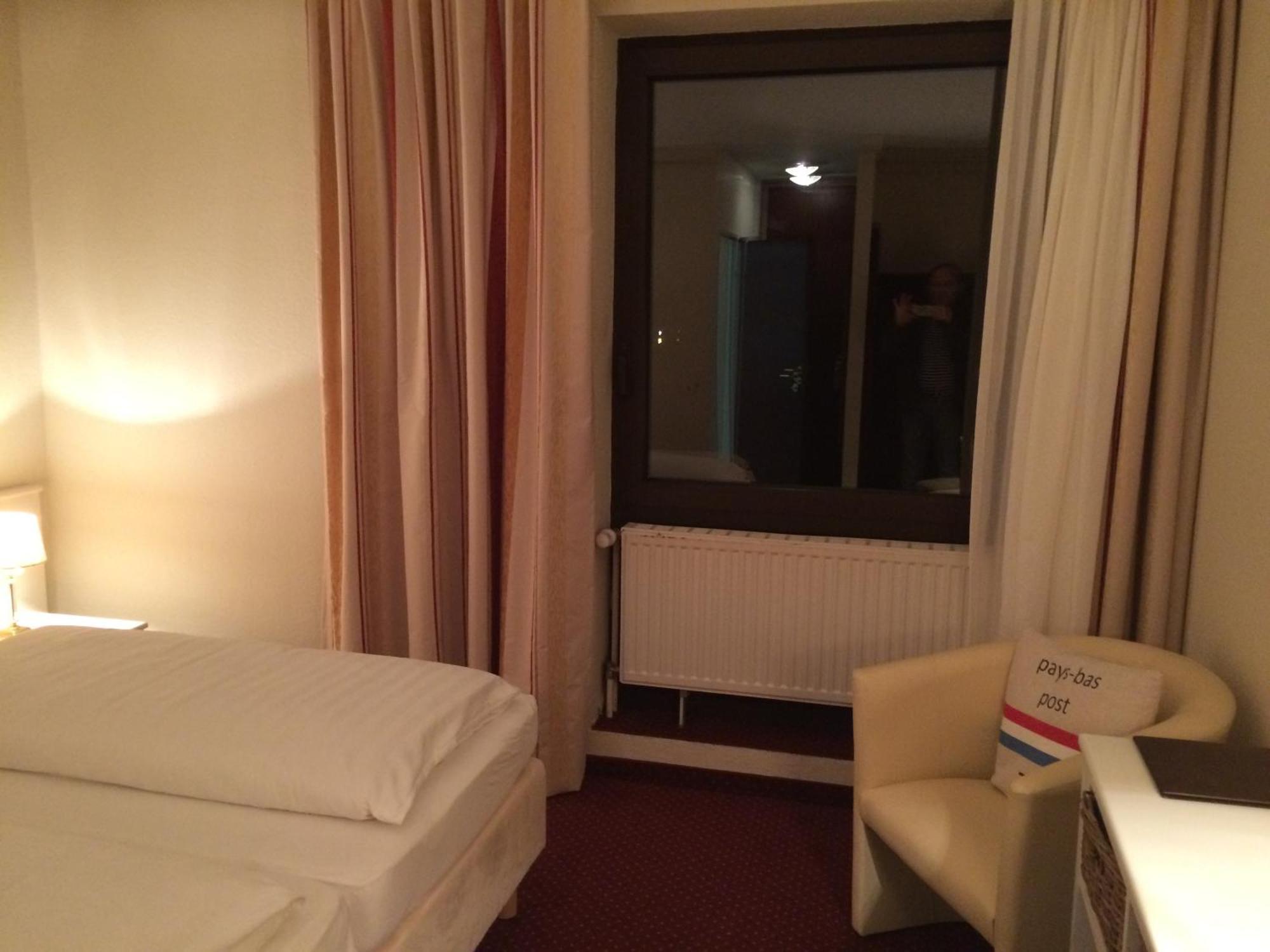 Hotel Waldkur Leer Exterior foto